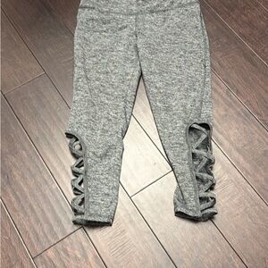 Women medium ' Gray Crisscross Hem Active Leggings n ninety degree by reflex
